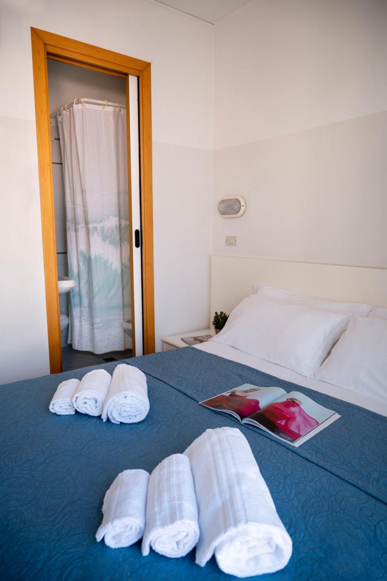 Hotel Selene - Vista Mare Riccione Oda fotoğraf