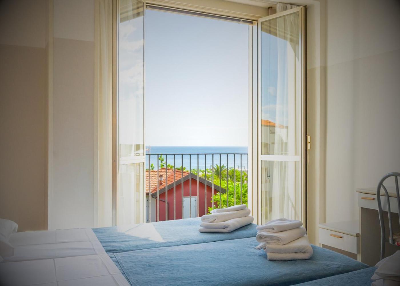 Hotel Selene - Vista Mare Riccione Dış mekan fotoğraf