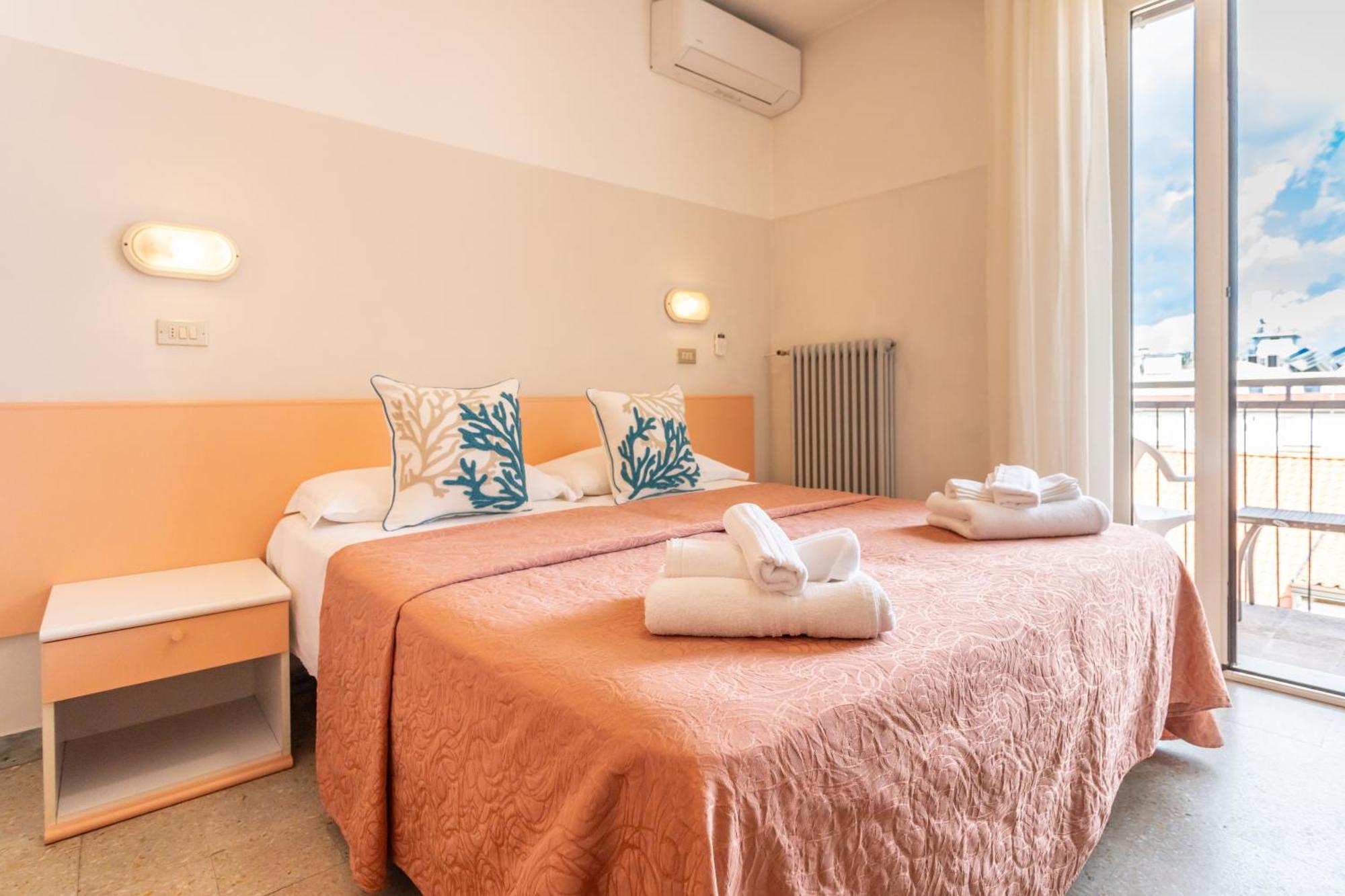Hotel Selene - Vista Mare Riccione Oda fotoğraf