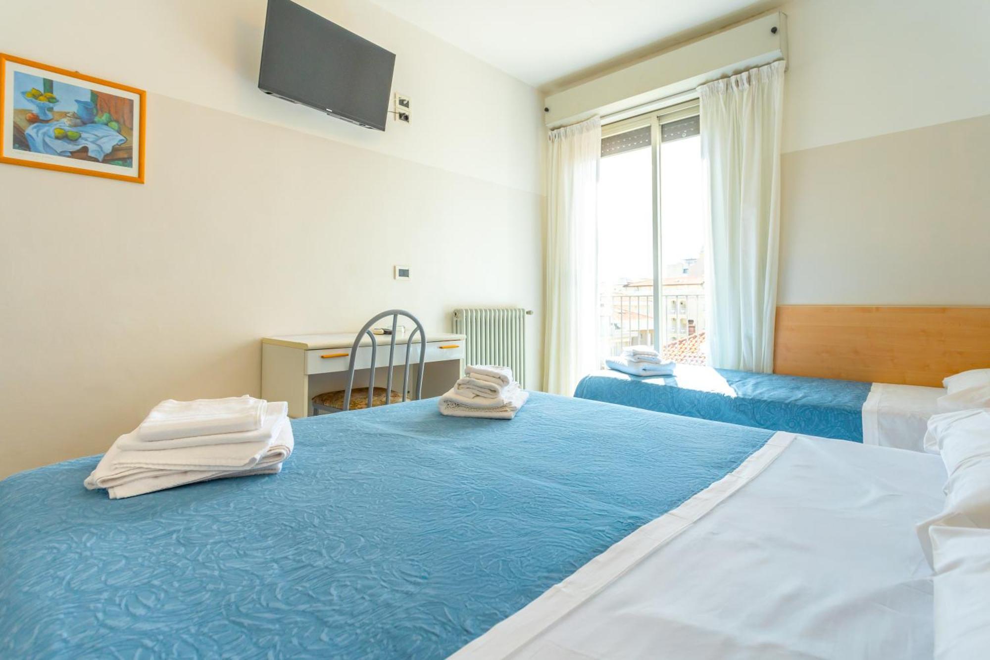 Hotel Selene - Vista Mare Riccione Oda fotoğraf